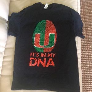 The 🙌🏽 “It’s in my DNA” T-shirt Medium